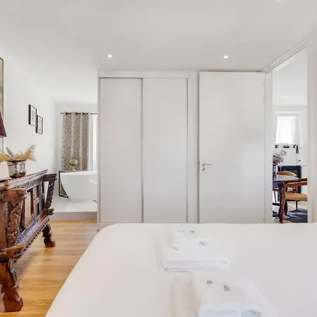 Apartment Luxe Penthouse - & Taje View | By Airnest Lisbon
