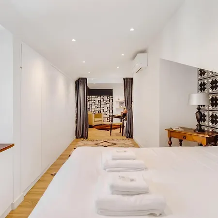 Luxe Penthouse - & Taje View | By Airnest Apartment