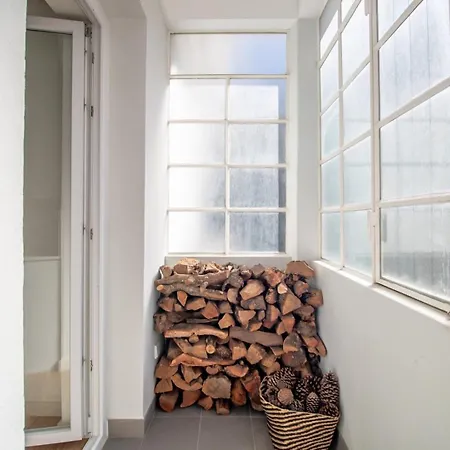 Luxe Penthouse - & Taje View | By Airnest * Lisboa