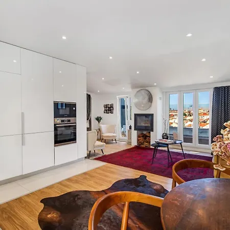 Luxe Penthouse - & Taje View | By Airnest Apartment *